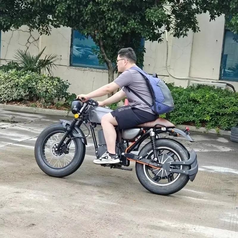 Motocicletta Elettrica CG 125  - Brake Disc Motorcycle recensione e prezzo